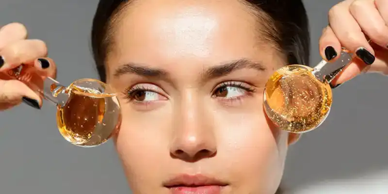 how to use ice globes on face